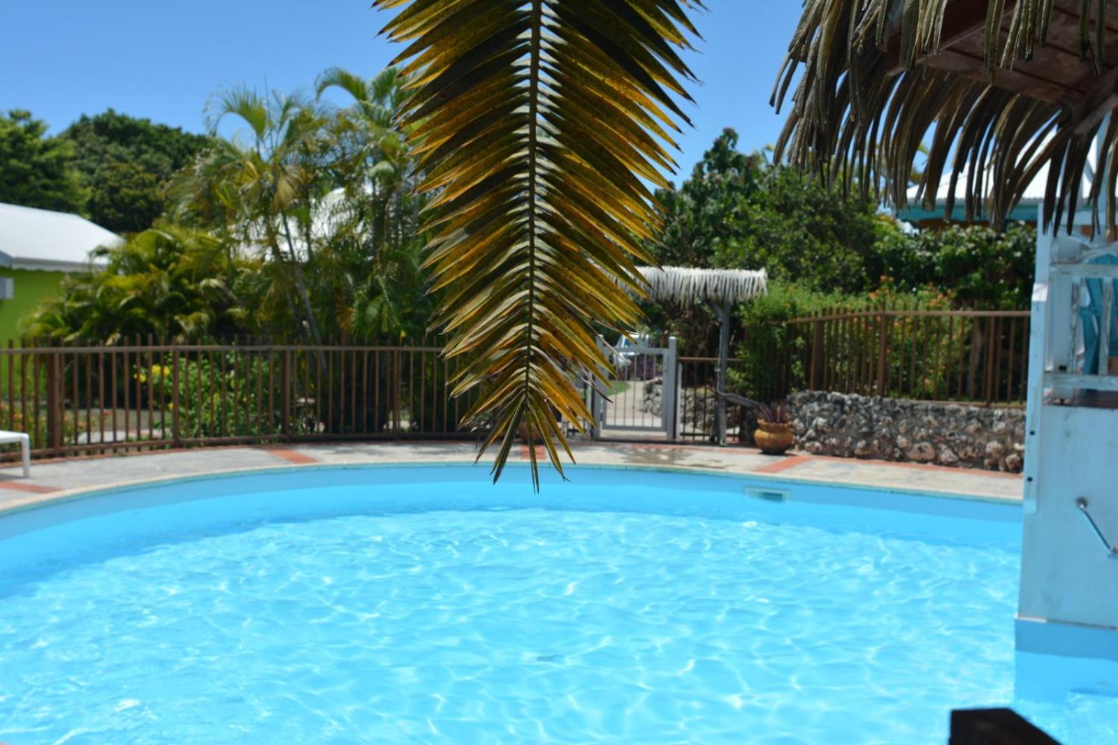 Bungalow La Papaye Bleue Residence Acces Piscine & Plage Saint-Francois  Exterior foto